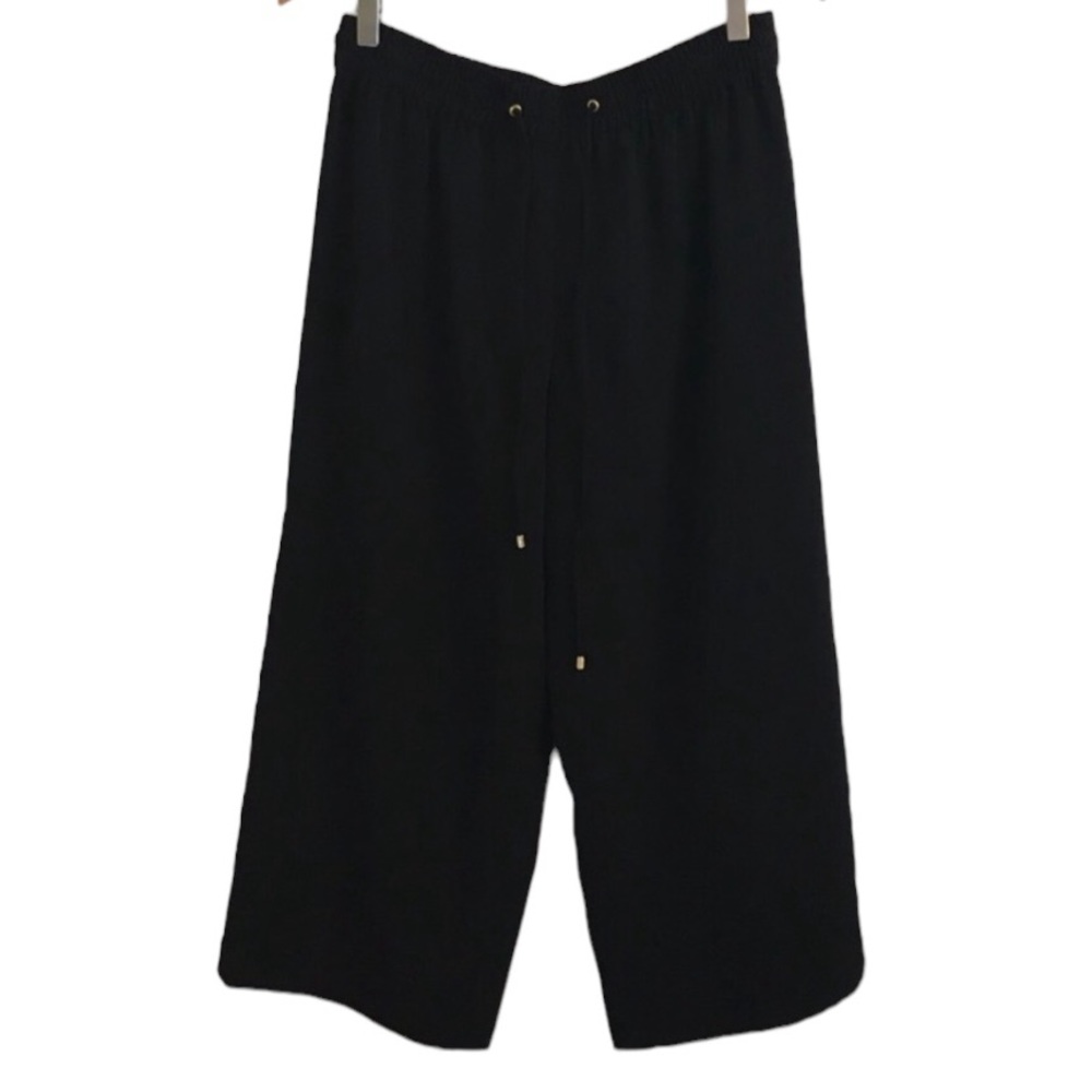 𝅺Ivanka Trump  size 10 black high waist  wide leg cropped pants  silky
